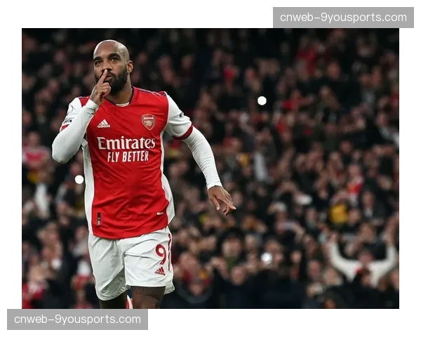 官方：里昂与34岁队长拉卡泽特完成一年续约