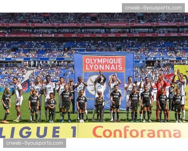 里尔主场2-0击败图卢兹，重回法甲第三位置